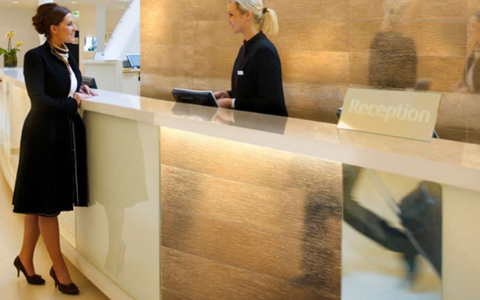 Online agents dig into hotel profit margins