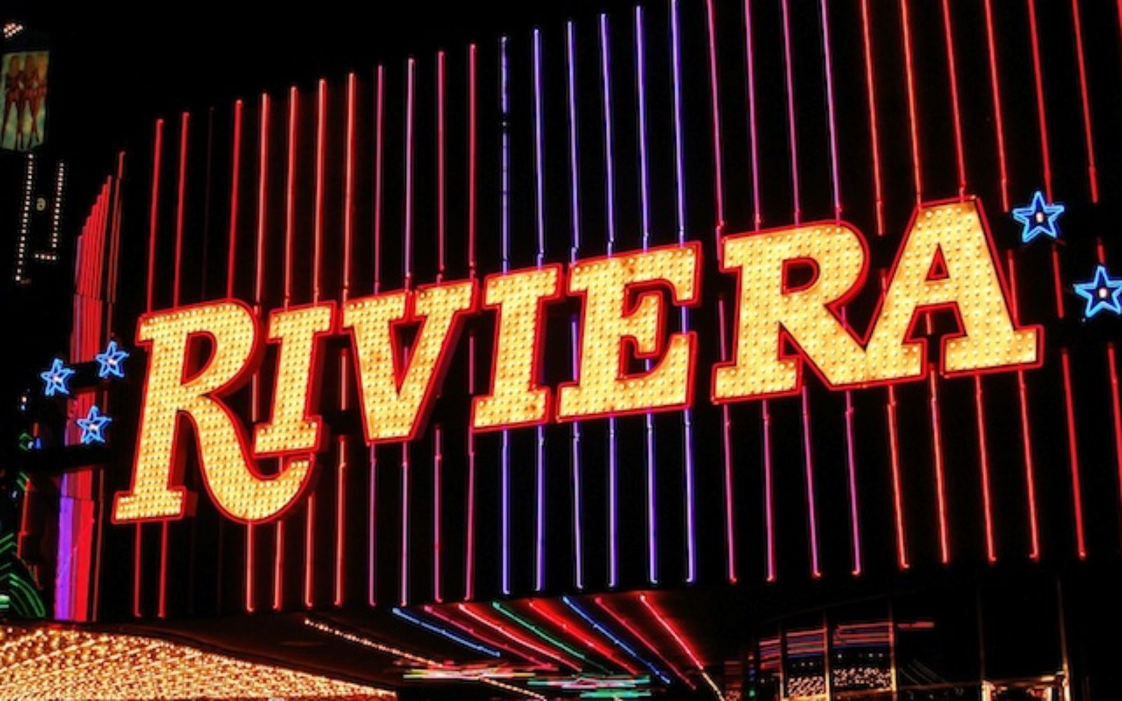 Las Vegas' Riviera Hotel, which appeared in James Bond film, is demolished