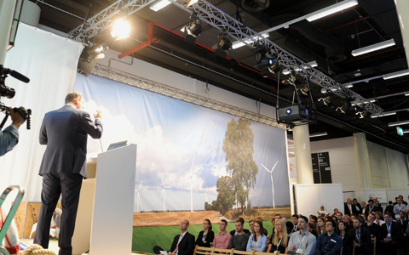 Global Wind Summit to blow into Hamburg in 2018