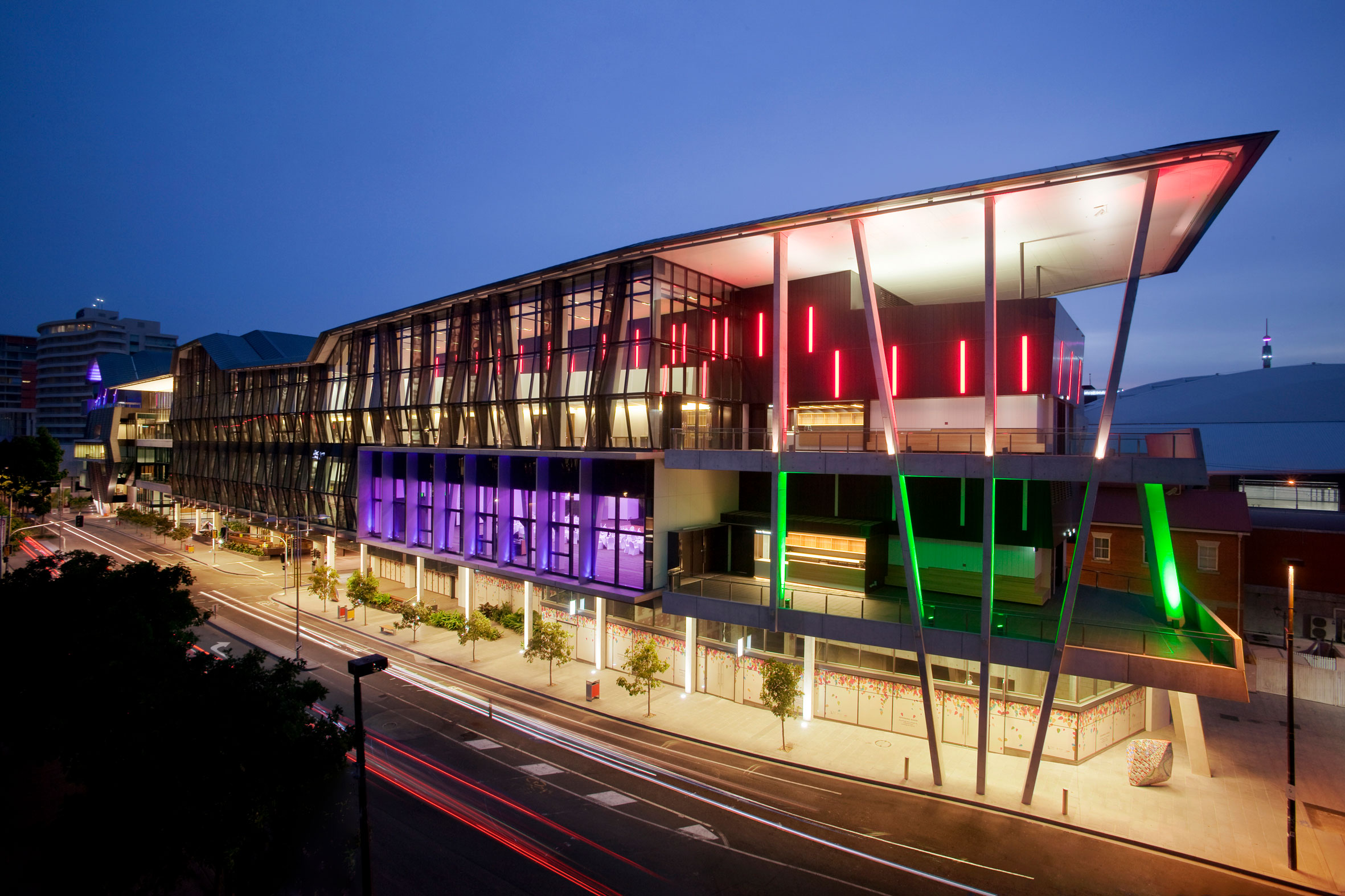 Asian visitors enable Brisbane to post record figures
