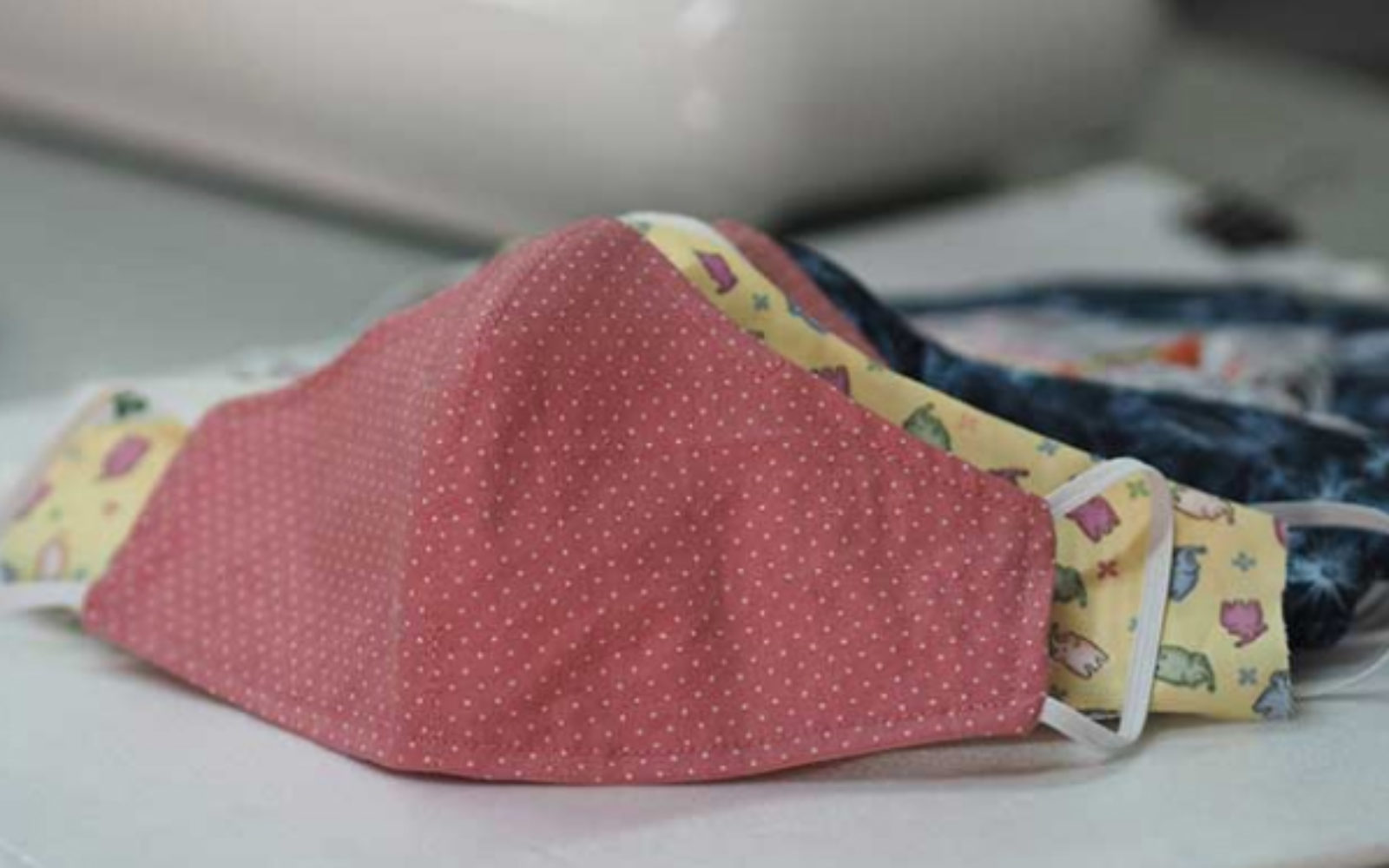 US government sends 100m facial coverings for rail and air passenger use