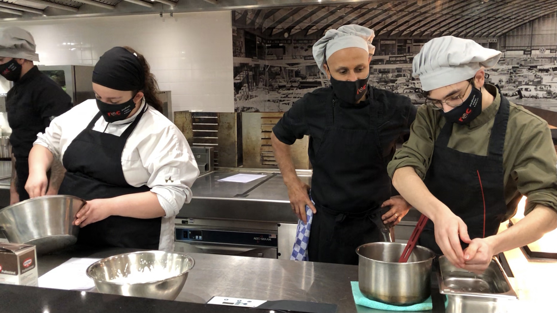 RAI Amsterdam opens its kitchens for local training and charity meals