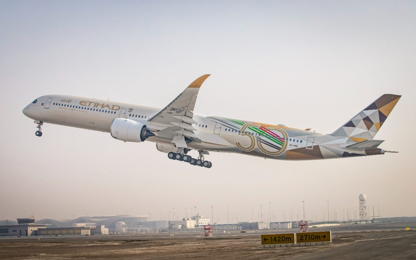 Etihad Airways shares H1 2022 finance and operations results