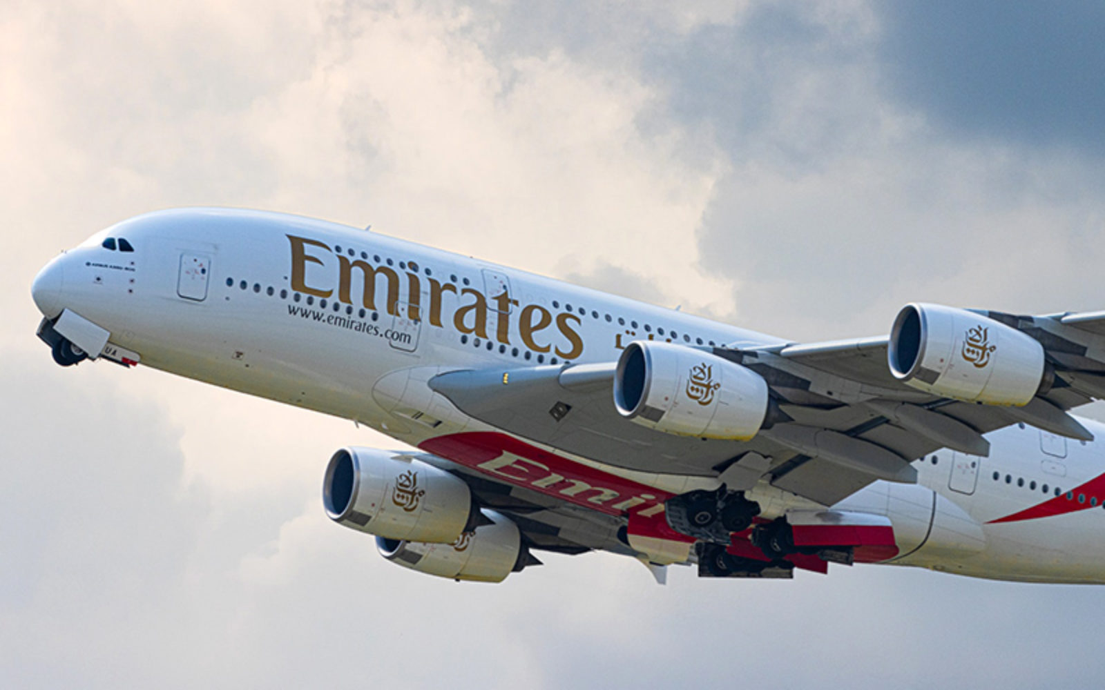 Emirates restart Stansted to Dubai flights