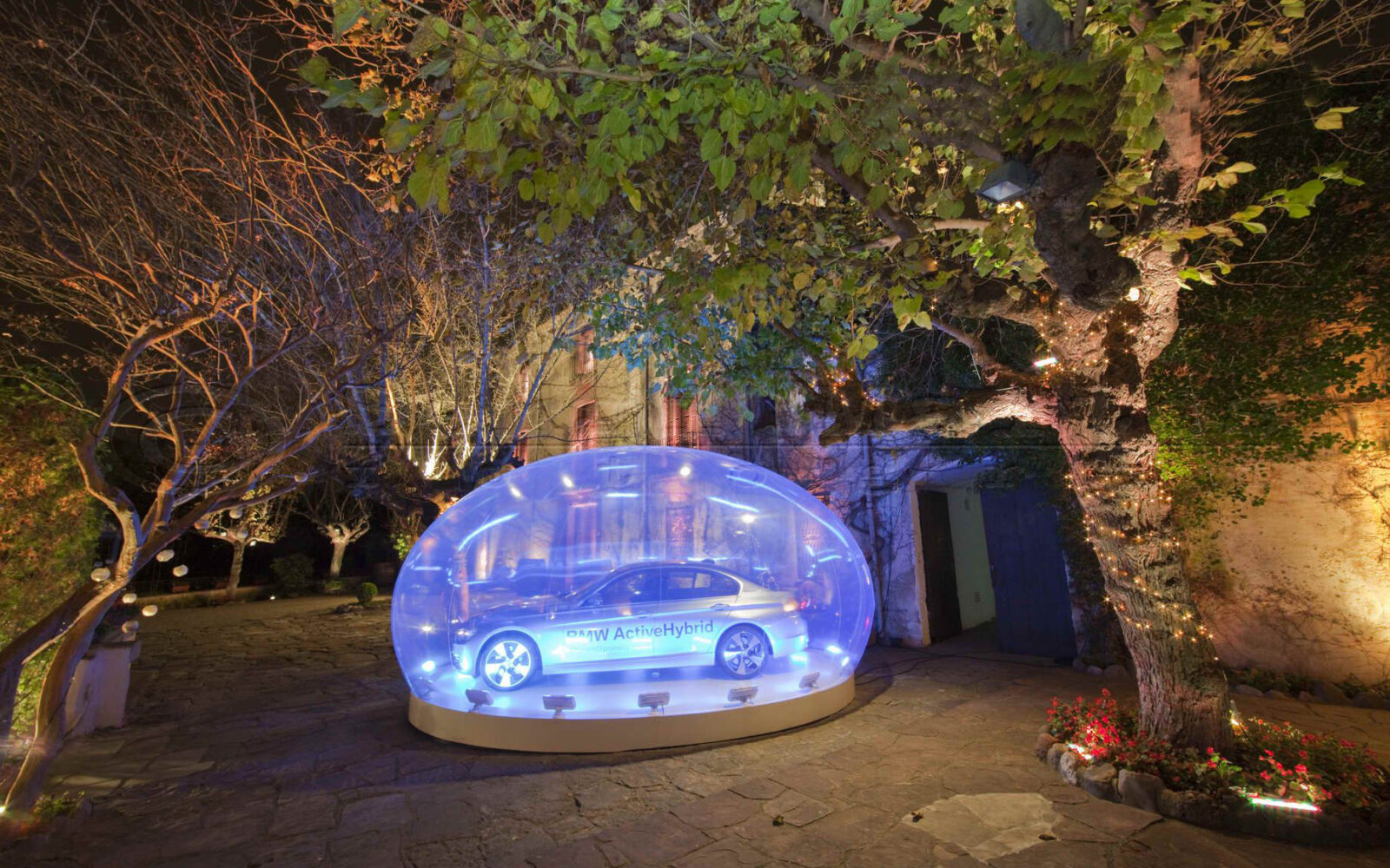 The automotive and sustainable MICE destination