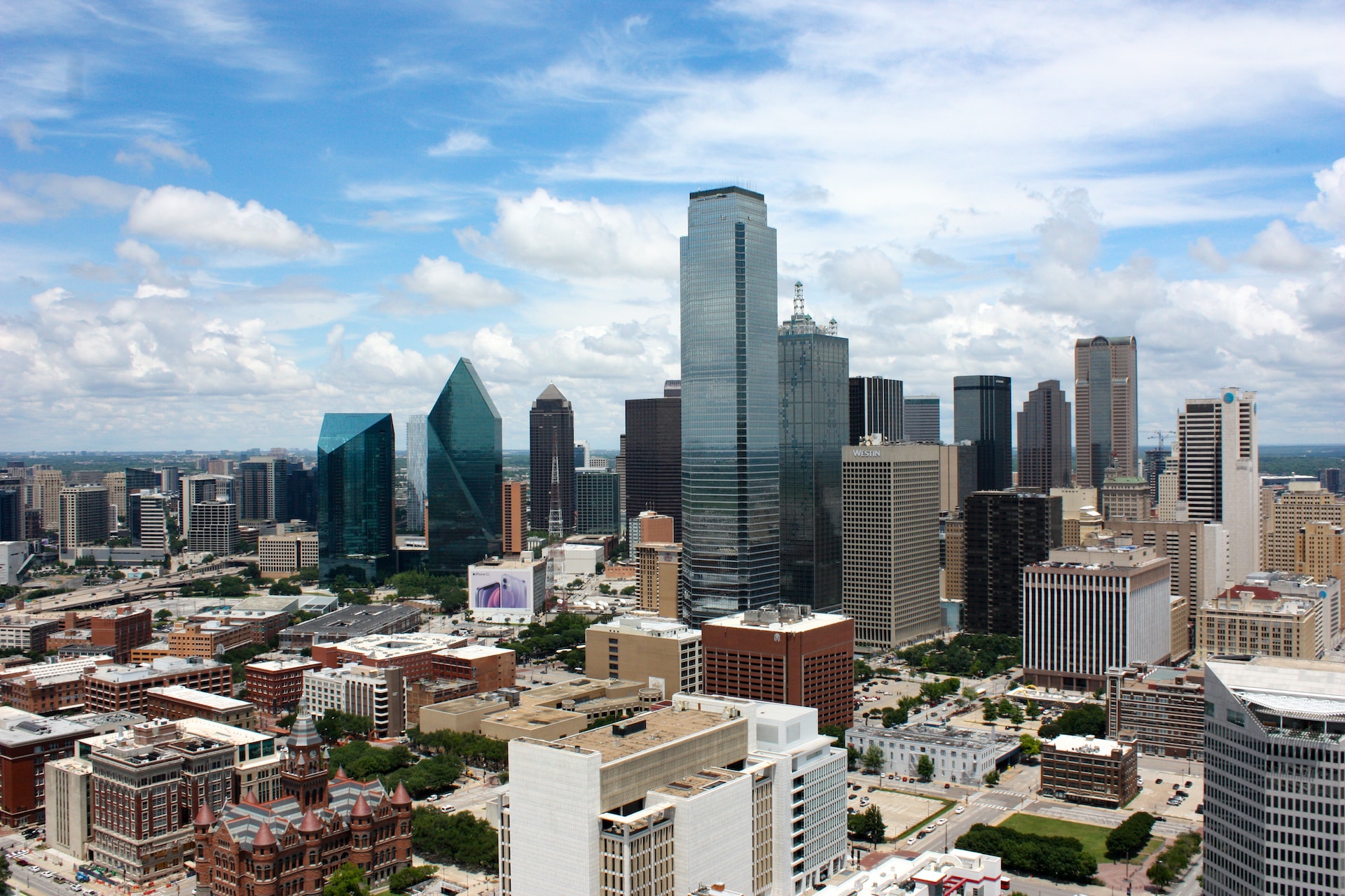 Visit Dallas receives marketing accreditation from Destinations International