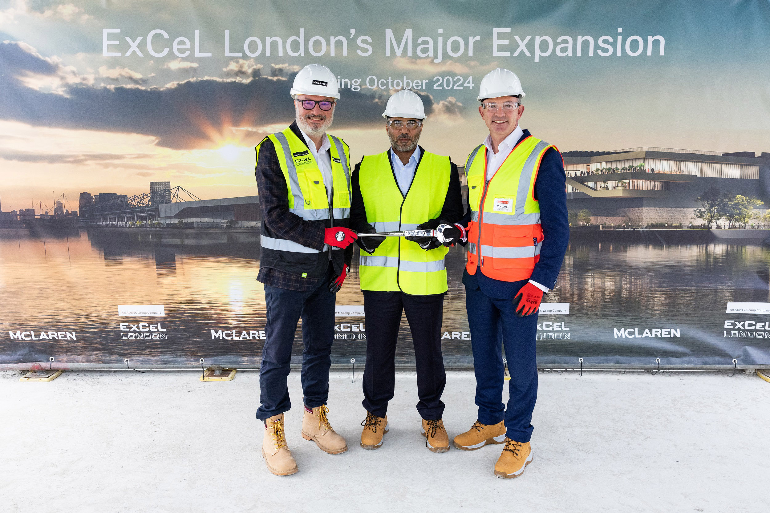 ExCeL adds final steelwork to its 25,000sqm expansion