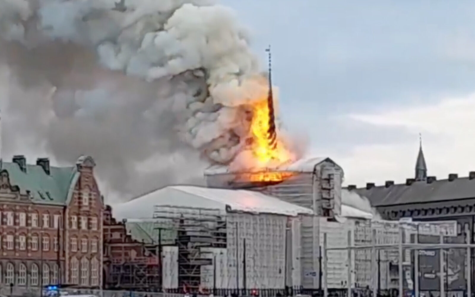 Huge fire rages through Old Stock Exchange building in Copenhagen