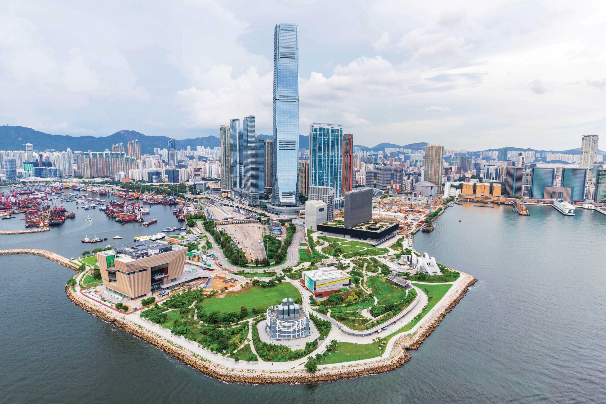 Hong Kong Airport to offer free half-day tour for layover travellers