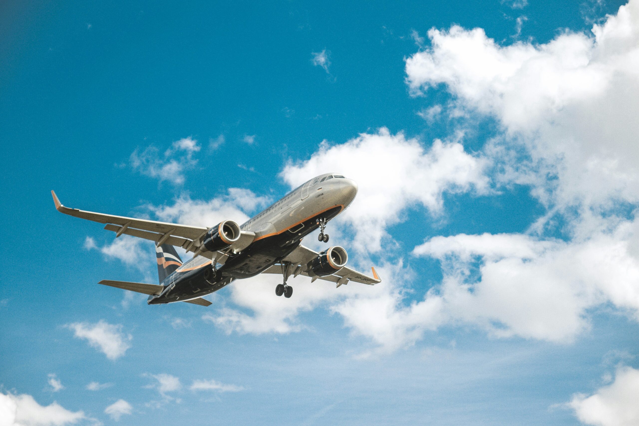 US to cut flights at 40 airports if government shutdown doesn't end, transport sec warns